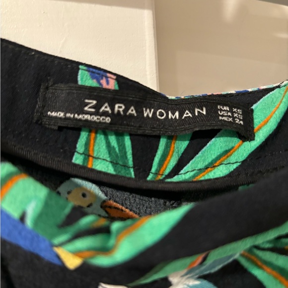 Zara tropical floral black wide leg pants - ruffle hem - Picture 2 of 4